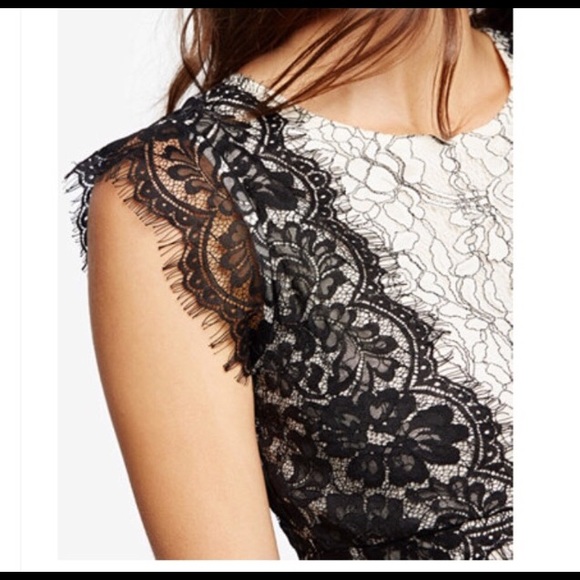 A Pea in the Pod Maternity Lace Dress 🎉HOST PICK 🎉❤️🍼👶🏼 - Picture 3 of 7